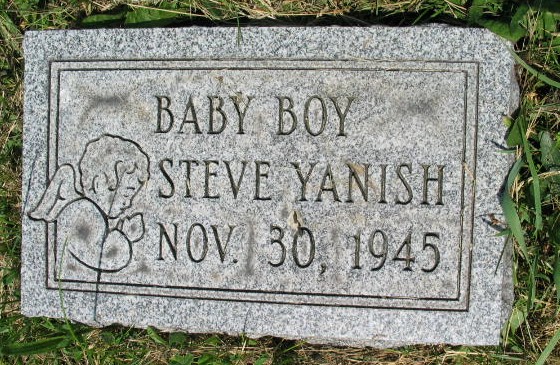 Baby Boy Yanish tombstone